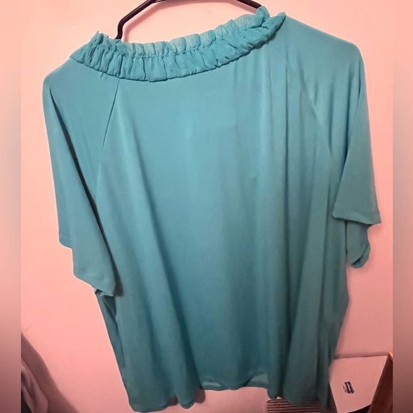 Covington Women's Blue Top FIRM PRICE‼️​ - Picture 6 of 6
